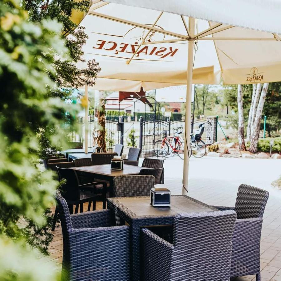 Domowa- Restauracja I Pokoje ビエレン・ザオブランスキ エクステリア 写真
